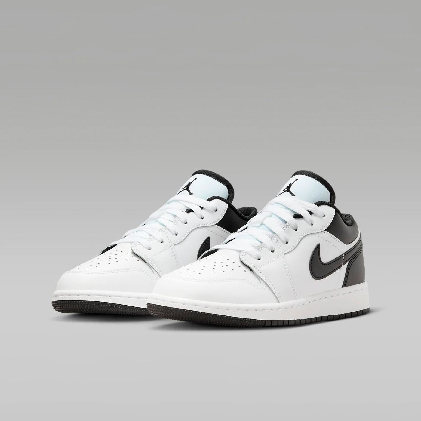 Кросівки Nike Air Jordan 1 Low 553560-132