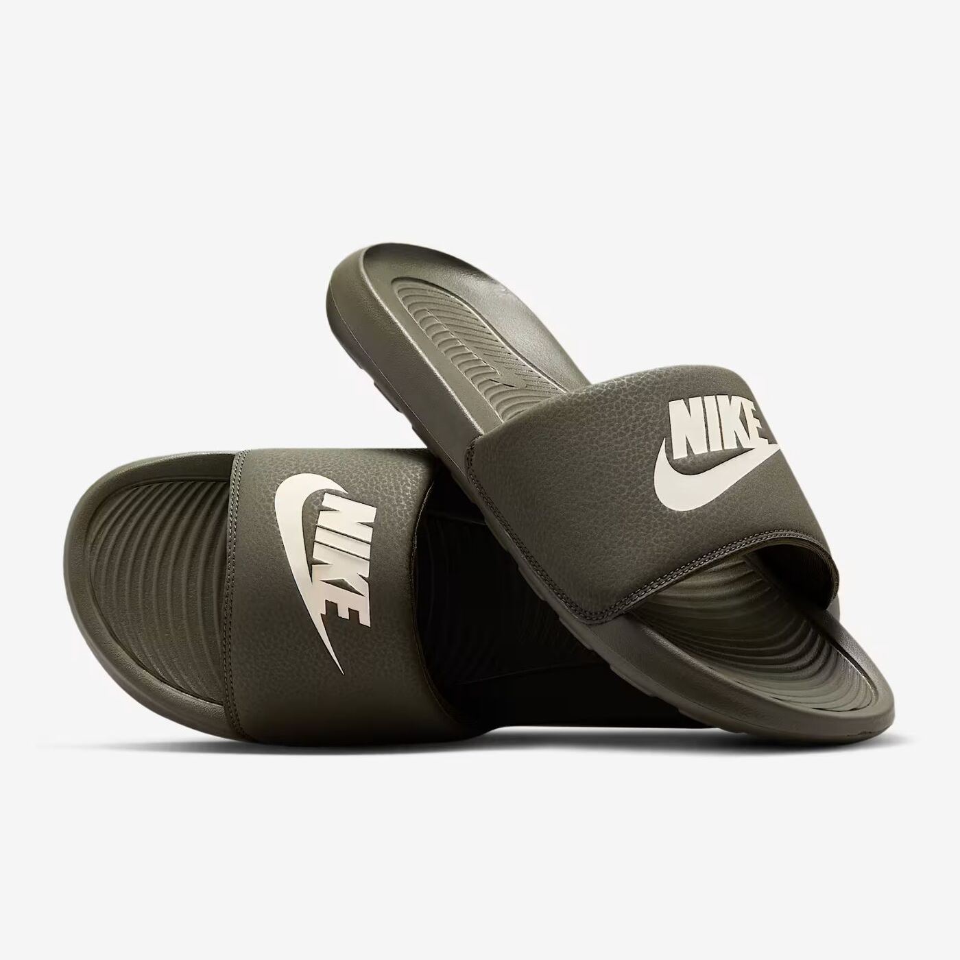 Тапочки Nike Victori One CN9675-303