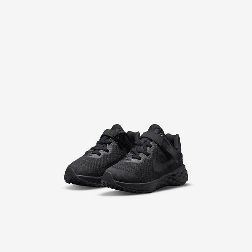 Кросівки Nike Revolution 6 FlyEase DD1114-001