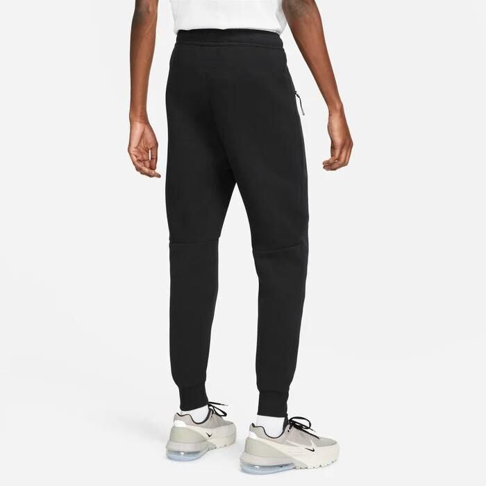 Спортивні штани Nike Sportswear Tech Fleece FB8002-010