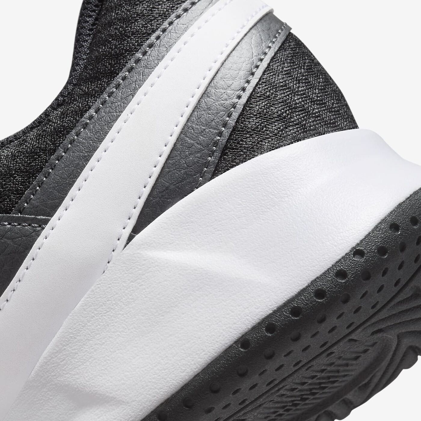 Кросівки Nike Court Lite 4 FD6574-001